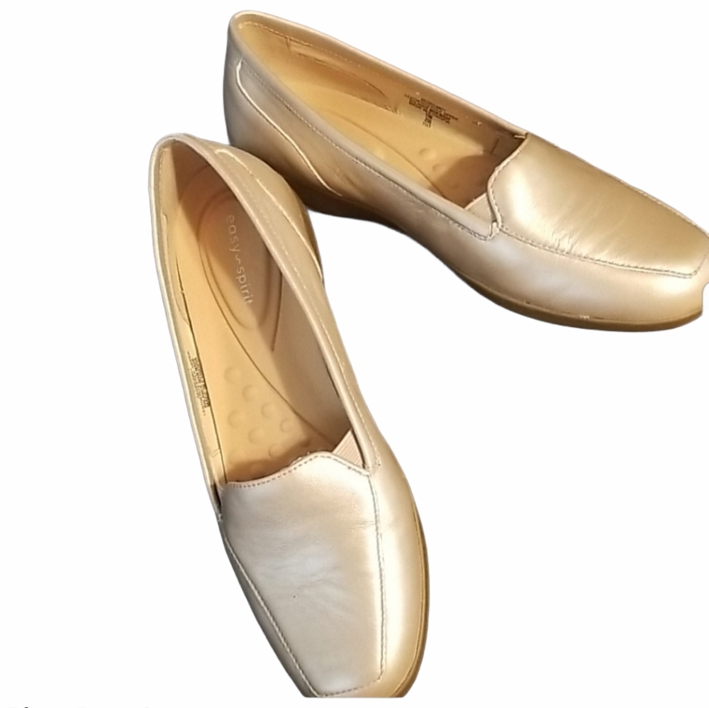 Easy Spirit Loafers NEW IN BOX